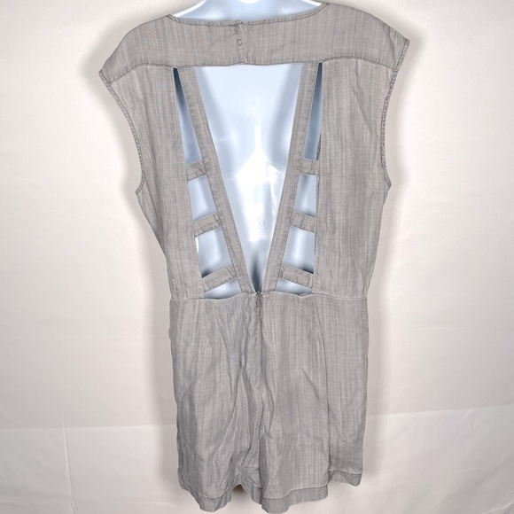 RVCA Grey Romper Cut Out Back Size Large - Picture 2 of 7